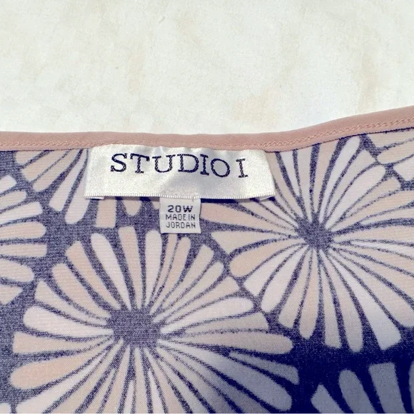 Studio 1 sleeveless dress, size 20w - Picture 11 of 11